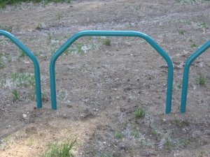 Poller forgalomterelő korlát